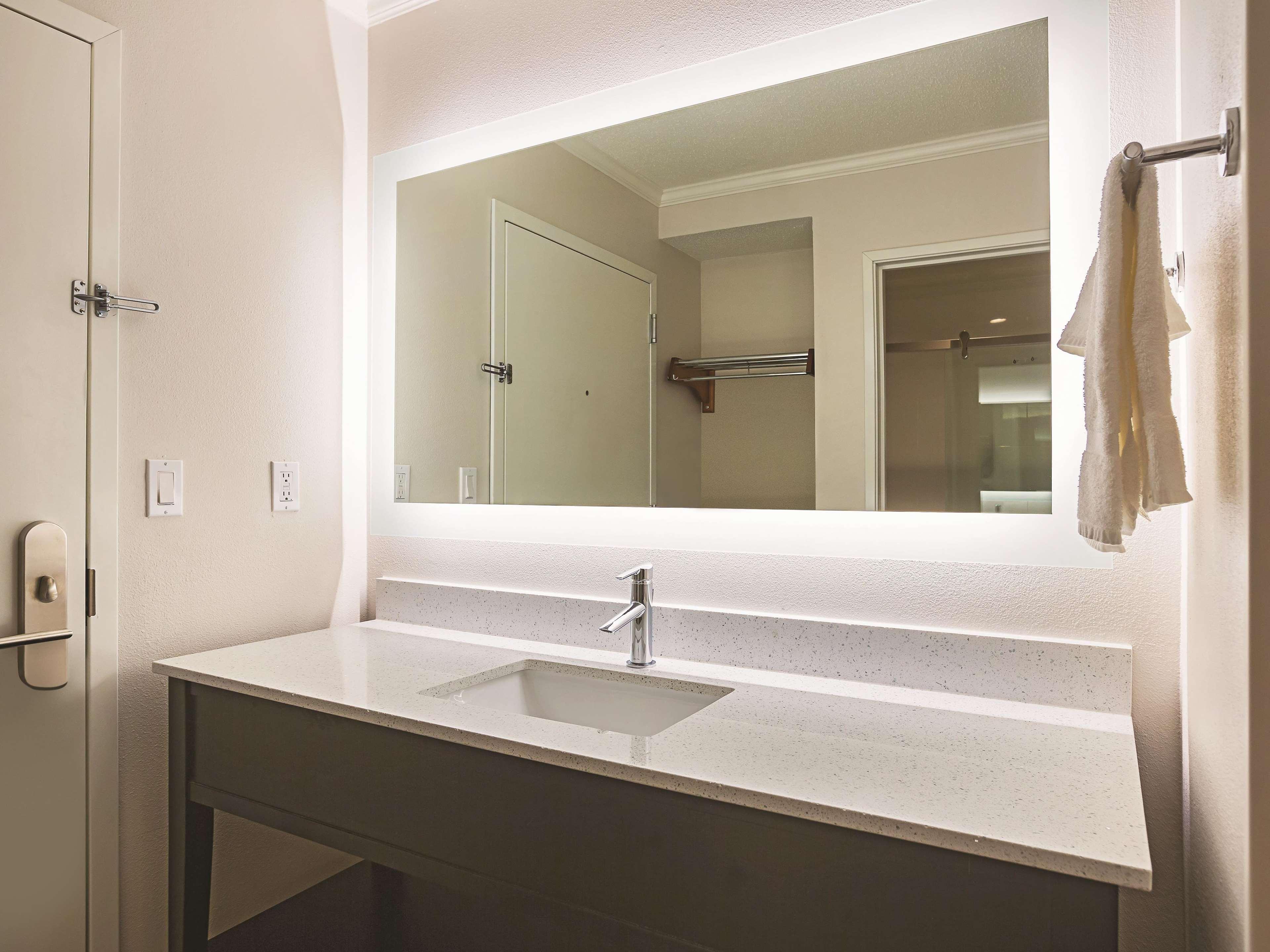 Hotel La Quinta By Wyndham Atlanta Midtown - Buckhead Zewnętrze zdjęcie